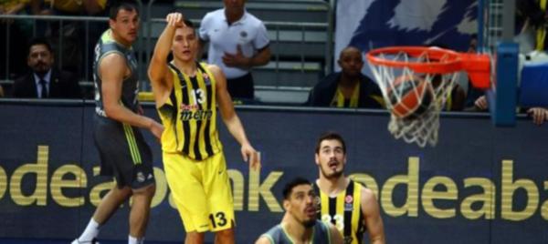 Fenerbahçe den Real Madrid e 100 sayı!