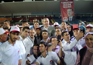 Erdoğan Adana da  Gönüllüler Platformu  üyeleriyle buluştu!