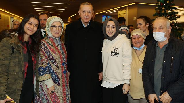 Erdoğan, eşi Emine Erdoğan ile hasta ziyaretinde bulundu!