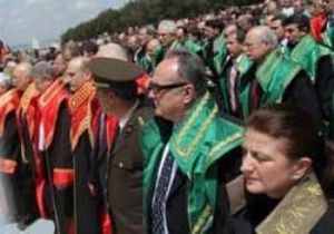 Rektörler Zafer İlan Etti