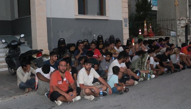98 kaçak göçmen kurtarıldı