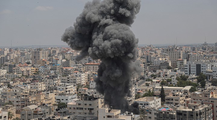 İsrail gece boyunca Gazze yi vurdu