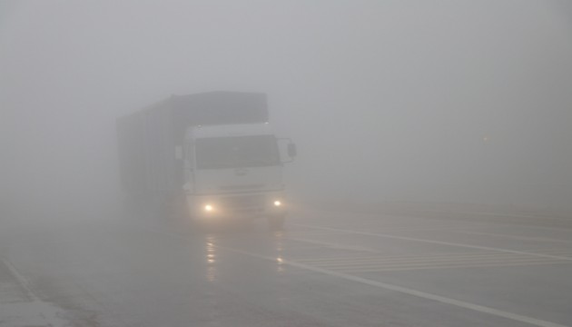 Sis trafiği durma noktasına getirdi