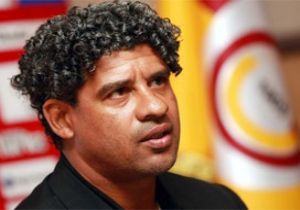 Rijkaard’la Sözleşme Uzatılmamalı!