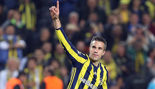 Robin van Persie den Fenerbahçe paylaşımı