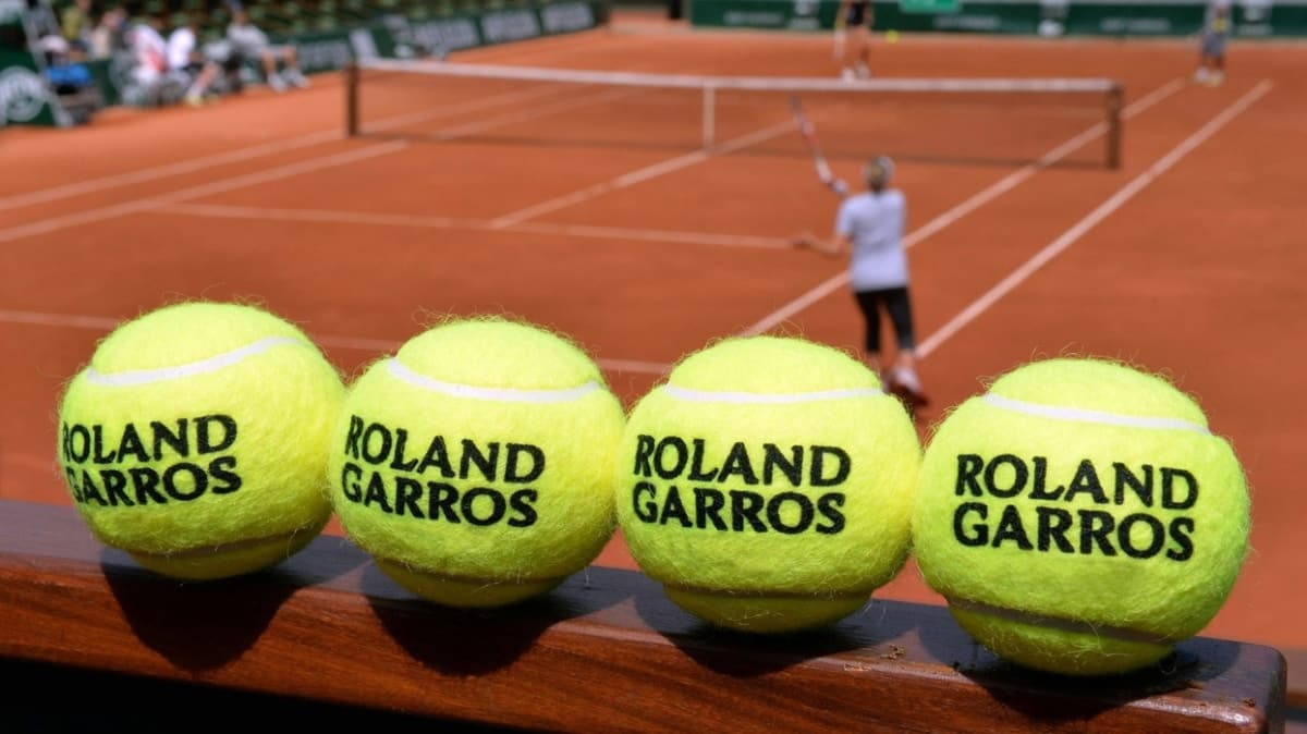 Roland Garros a korona ertelemesi