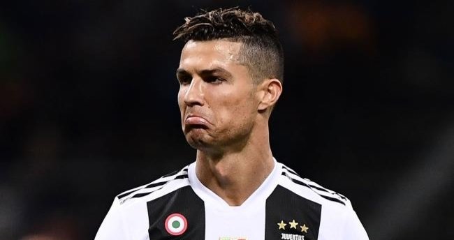 Ronaldo nun Kovid 19 testi pozitif çıktı!