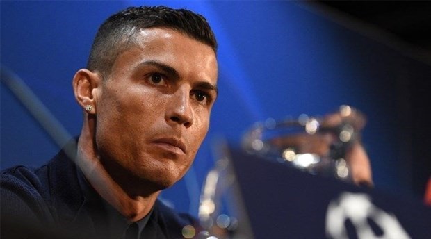 Ronaldo dan Maradona paylaşımı!