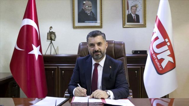 Eleştiri karikatürleri RTÜK Başkanı nı da güldürdü