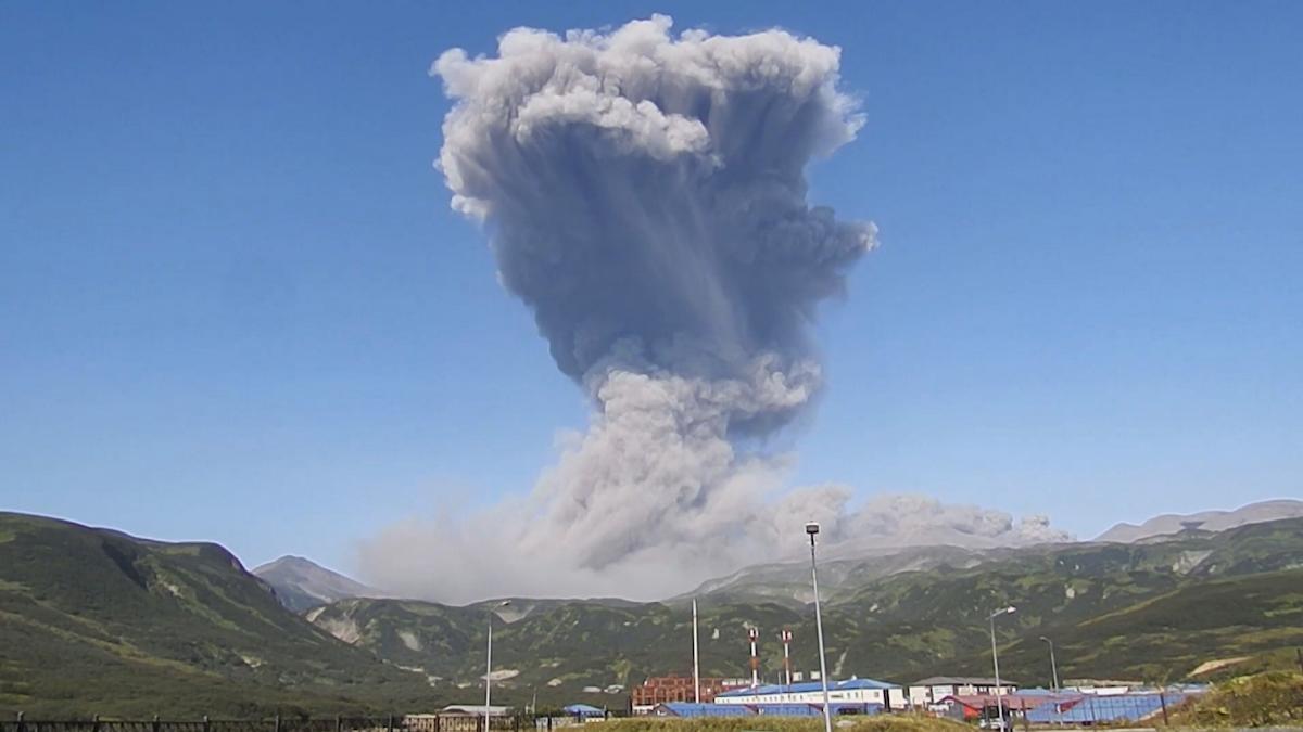 Rusya’daki Ebeko Yanardağı’nda patlama