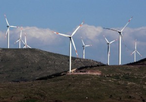 Japonya dünyanın en büyük yüzer rüzgar türbinini kuruyor