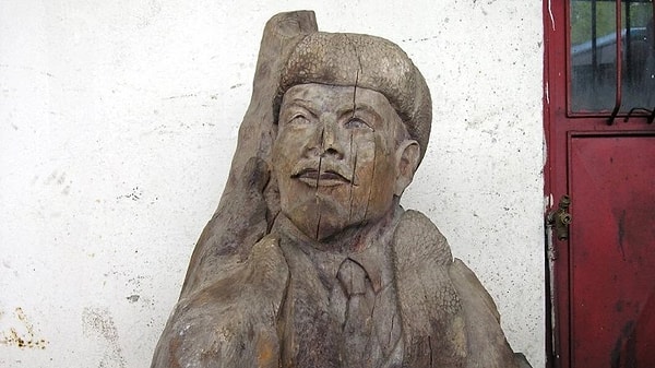  Kayıp Lenin  heykeli bulundu