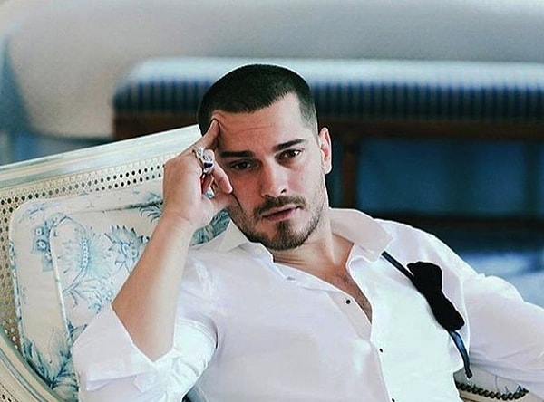 Eşref Rüya nın yıldızı Çağatay Ulusoy un kardeşine bakın!