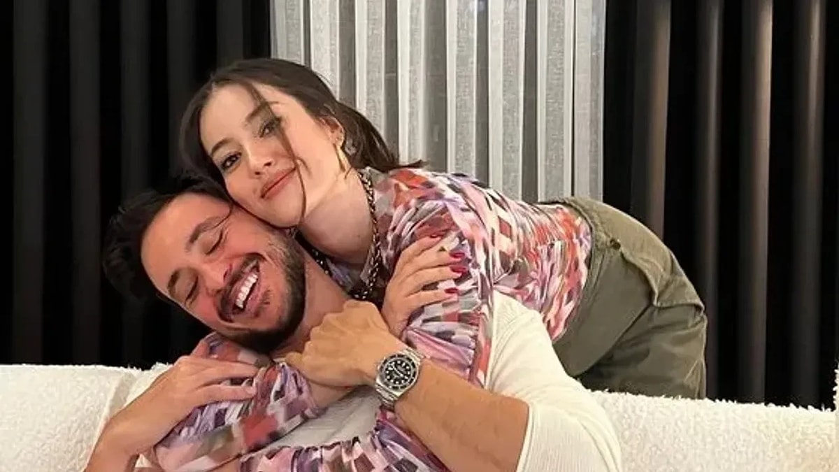 Pelin Akil den Anıl Altan a sürpriz paylaşım