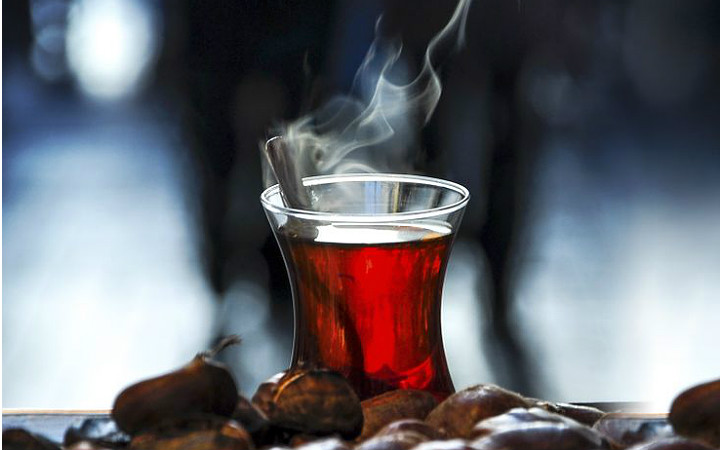 Çayı pahalı buldu, öldürdü!