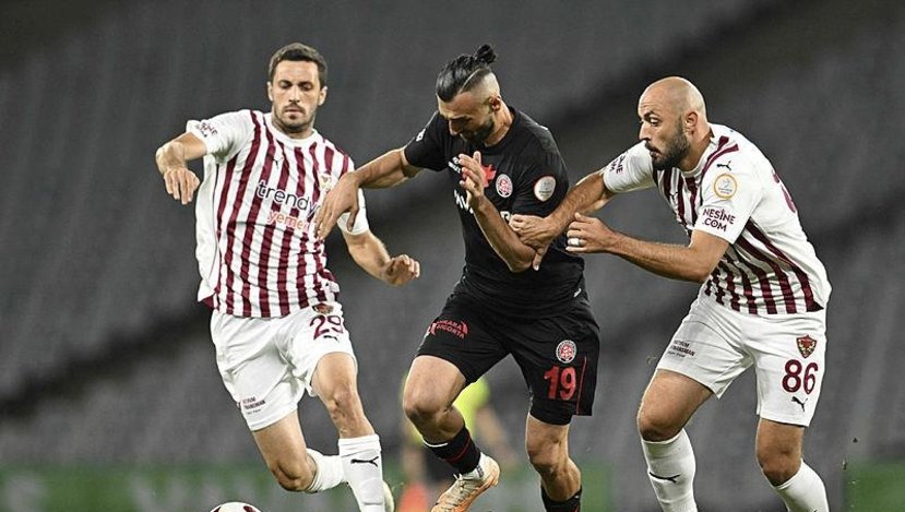Fatih Karagümrük - Hatayspor maçında gol sesi çıkmadı