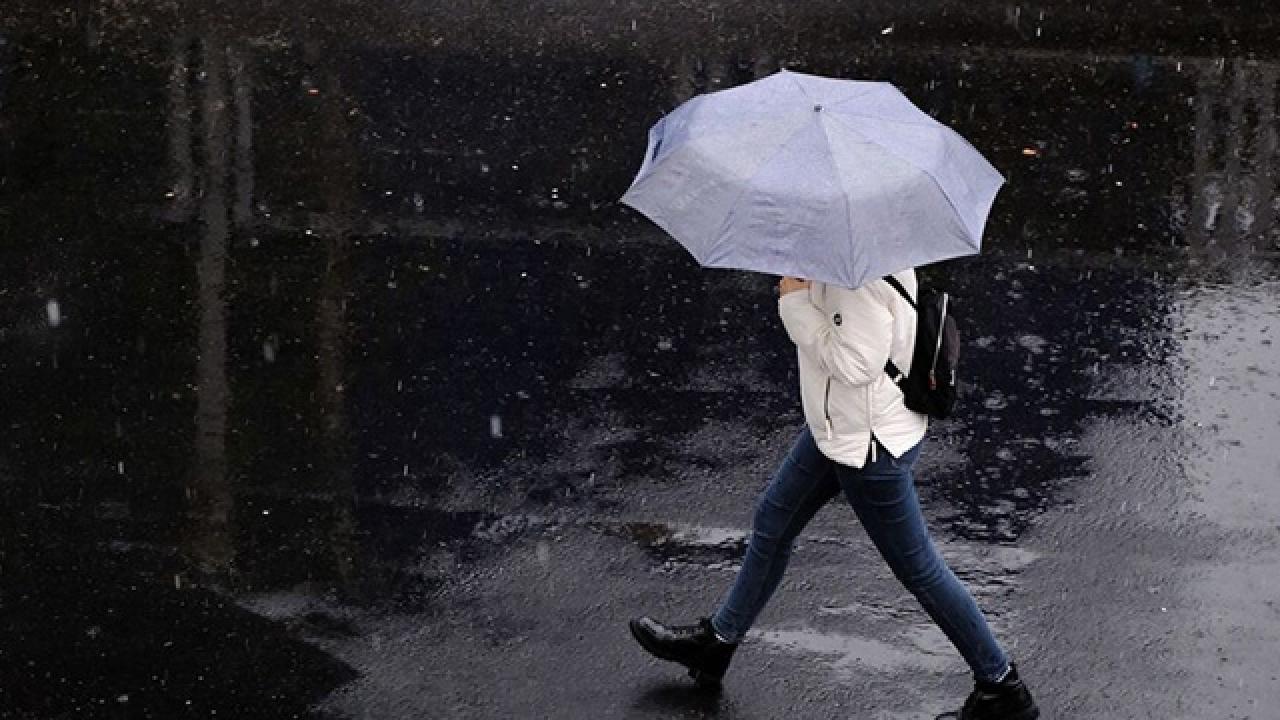 Meteoroloji den gök gürültülü sağanak uyarısı