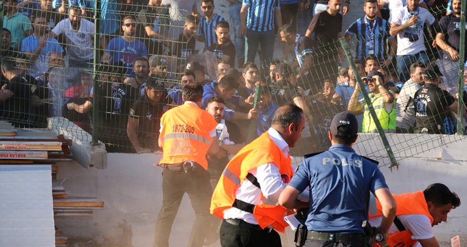 Play-off maçı sonrası ortalık karıştı