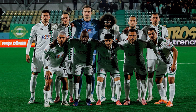 Sakaryaspor zor günler geçiriyor