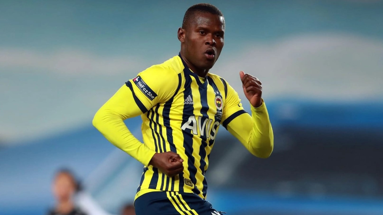 Fenerbahçe de beklenen ayrılıklardan biri gerçekleşti!