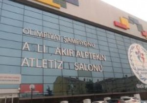 Şampiyon sporcunun ismi salondan dökülüyor!