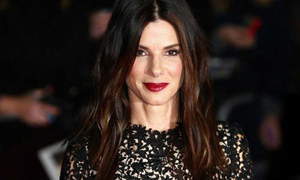 Sandra Bullock, hayranlarını üzdü