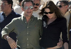 BUNLAR DA BİZİM SARKOZY LER