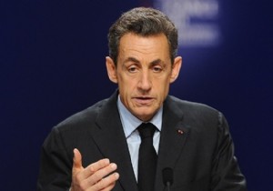 Seçimlerin ilk turunda kazanan Sarkozy!