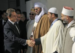 Sarkozy yi Bu İddialar Bitirdi: