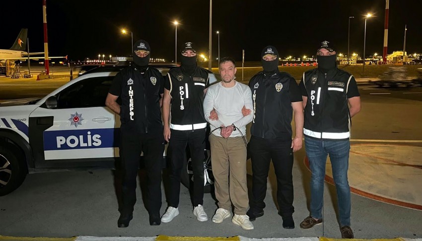 FETÖ Borsası ve Ahmet Kurtuluş cinayeti dosyalarında adı geçen Serkan Kurtuluş Türkiye’ye getirildi