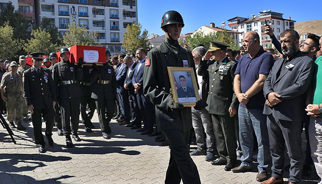 Şehit Astsubay Ataş son yolculuğuna uğurlandı!