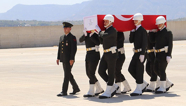 Şehit Piyade Teğmen Ömer Bağra, son yolculuğuna uğurlandı