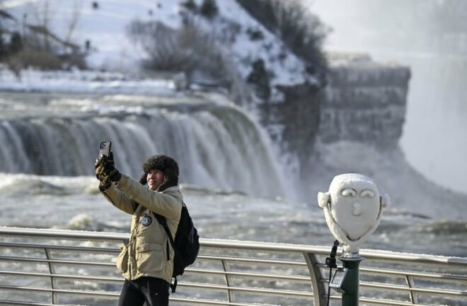 Niagara Şelalesi büyüledi