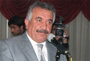 ASKERLE TERÖRİSTİ BİR TUTTU