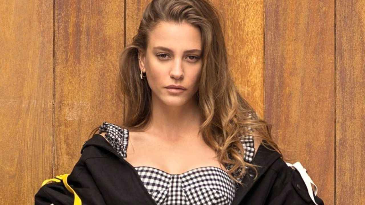 Serenay Sarıkaya dan bomba proje!