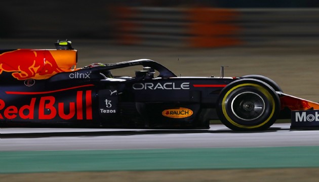 Formula 1 de Sergio Perez pole pozisyonunda