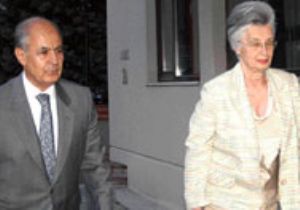 ANKARA YI KARIŞTIRAN YEMEK TE SEZER E TEŞEKKÜR: REJİM SİZİN SAYENİDE AYAKTA!