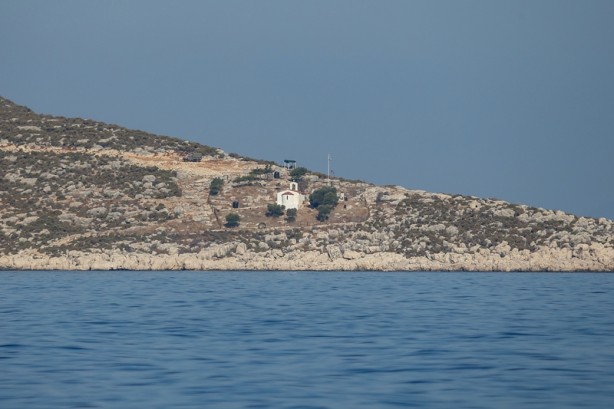 Meis adasına inen Yunan askerleri görüntülendi