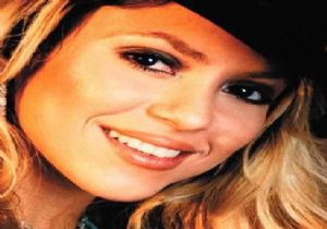 Shakira eski günlerine geri döndü