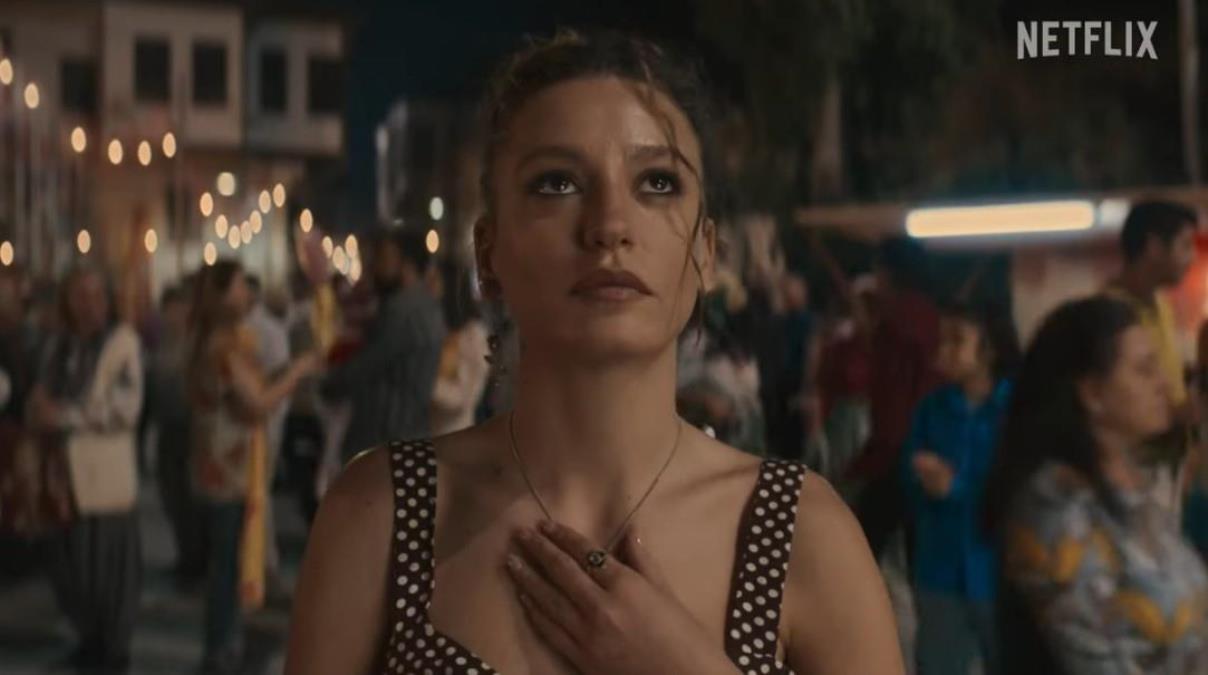 Serenay Sarıkaya nın dizisine suç duyurusu