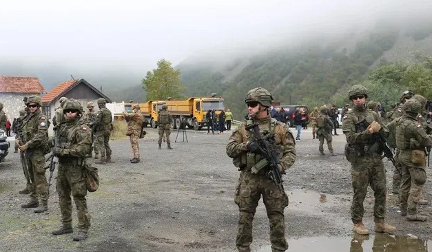 Kosova da tansiyon yükseldi, Sırbistan ordusu teyakkuza geçti