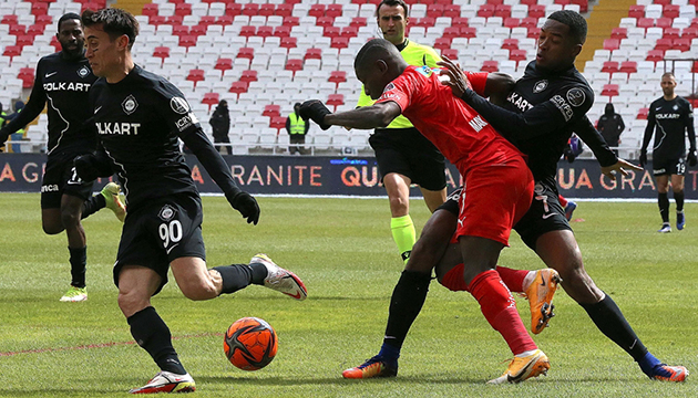 Sivasspor 3 puanı son dakikada aldı!