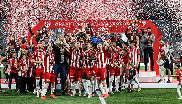 Sivasspor da 6 futbolcunun sözleşmesi bitiyor