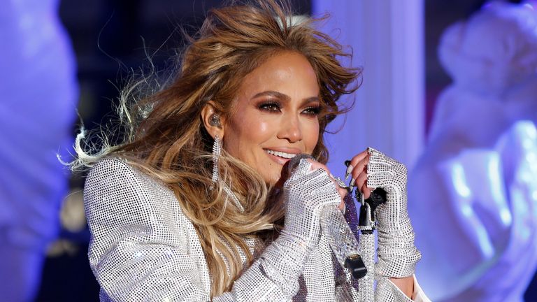 Jennifer Lopez yine çok konuşuldu