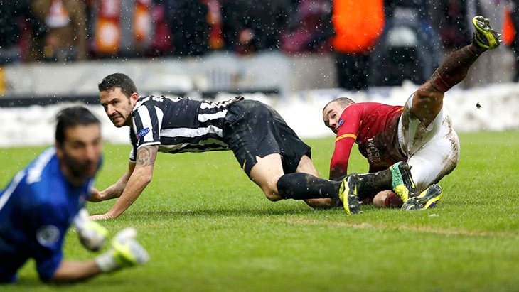 G.Saray Sneijder in Juventus a attığı golü paylaştı