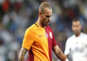 Sneijder hakeme çattı (Hollanda - İzlanda)