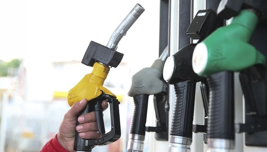 Benzine rekor zam bekleniyor! Tarih belli oldu