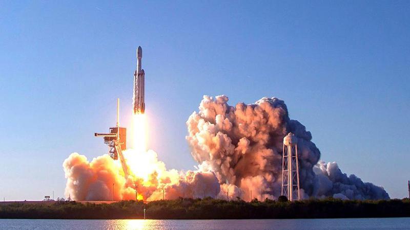 SpaceX in okyanus uzay üssü seneye açılıyor