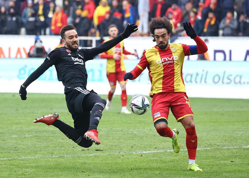 Süper Lig yayınlarında yeni dönem! 3 farklı kanal gündemde