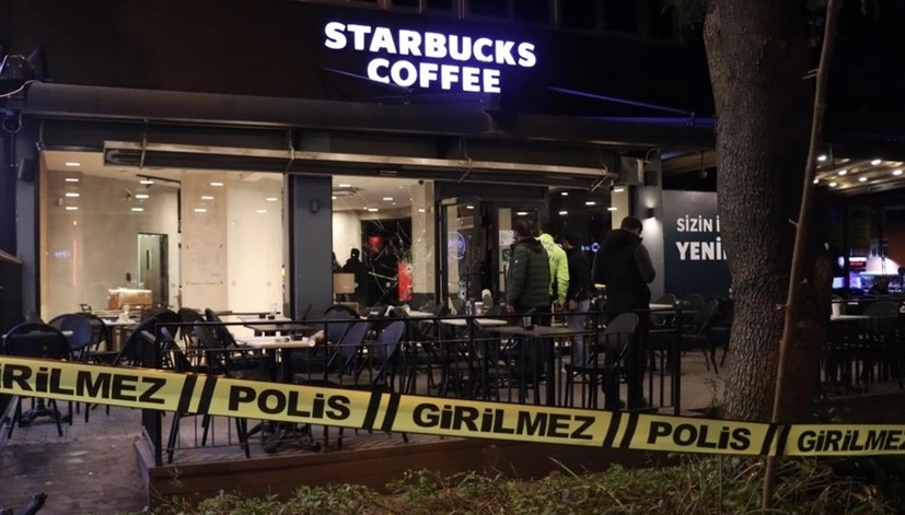 Starbucks a silahlı saldırı!